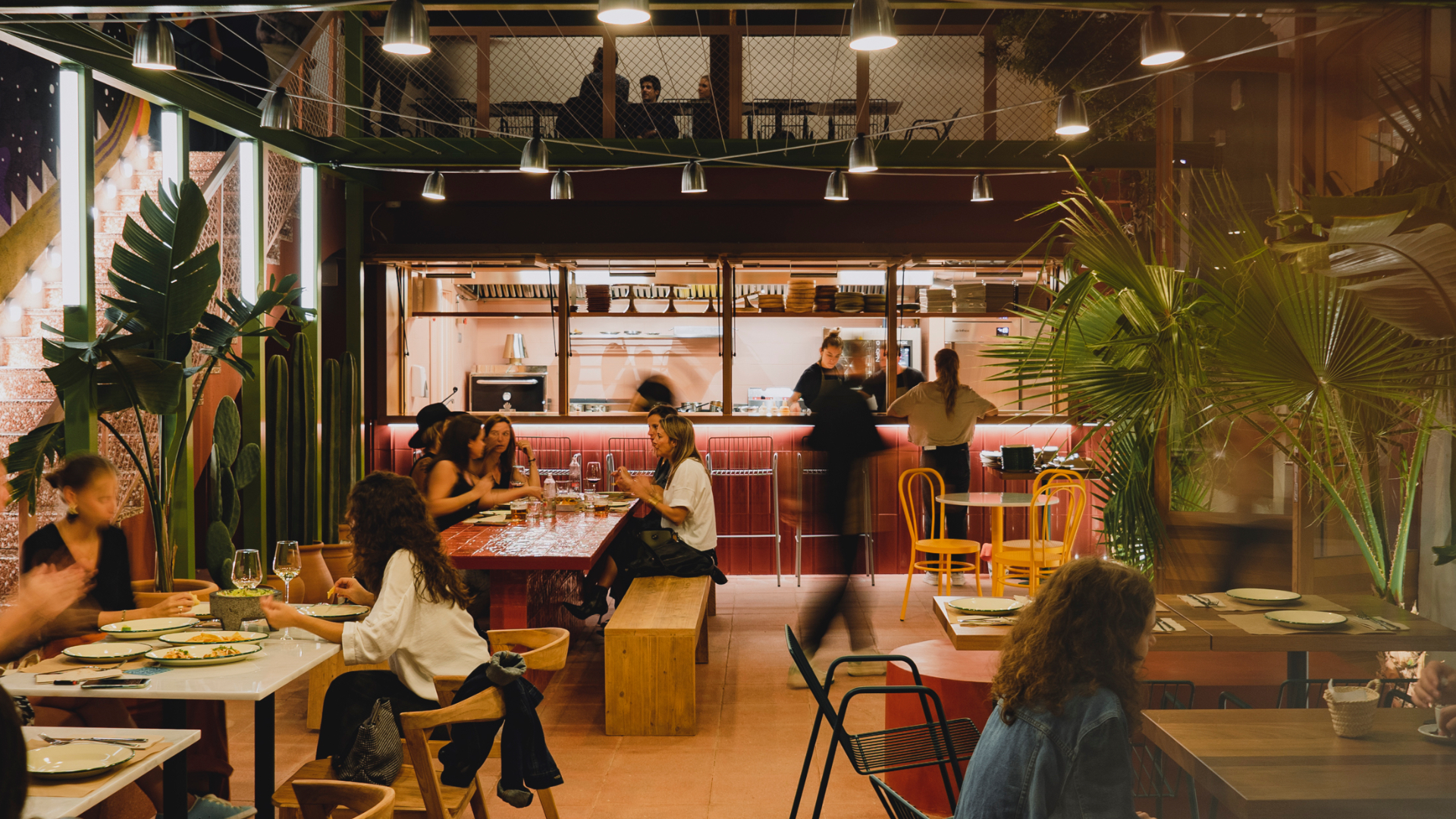 Comidas, tragos y bailes en Valencia.